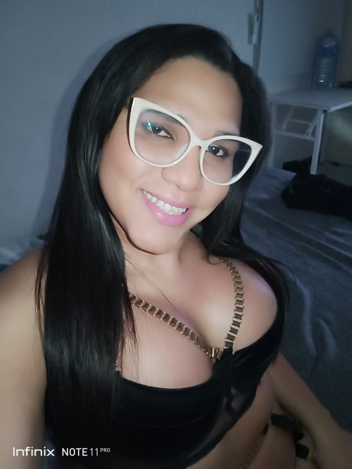 Diosa latina placer sexo fiesta BCN disponible 24h
