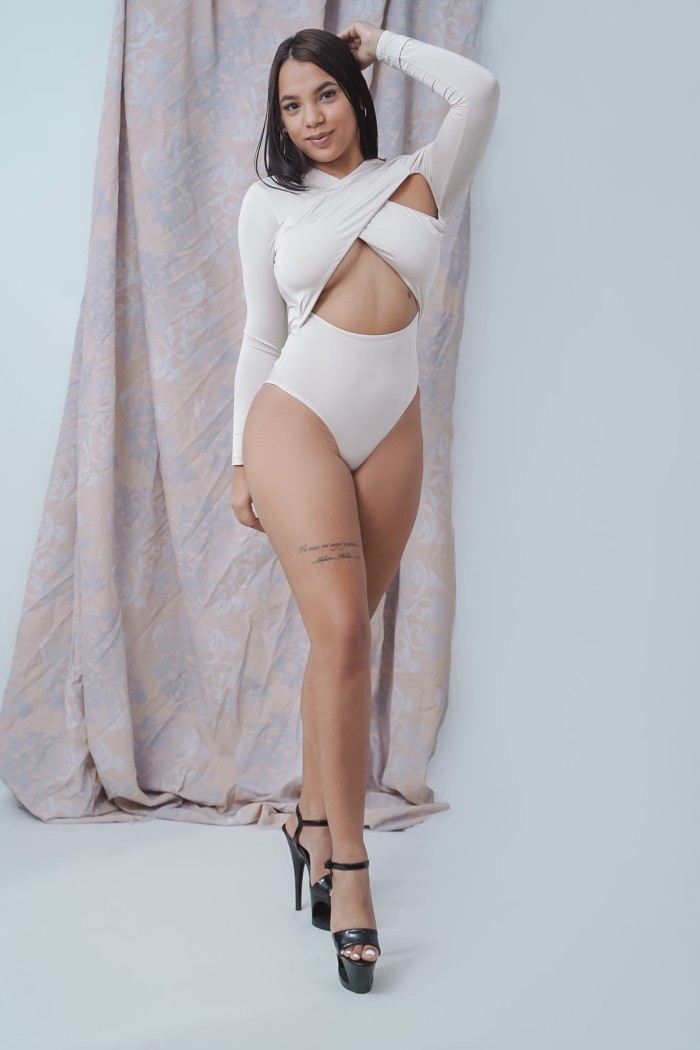 Soy Cristal puro fuego sentirás a mí lado