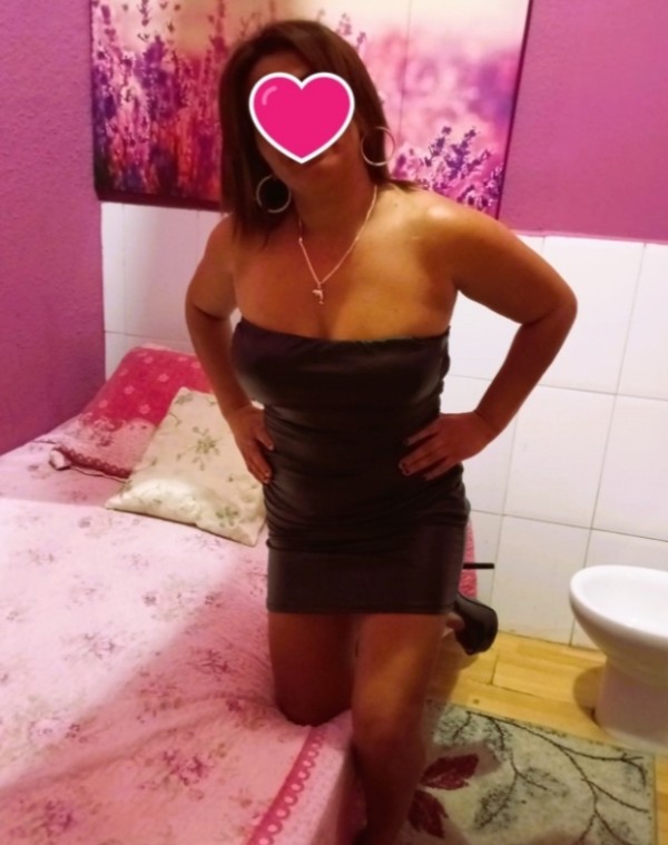 Masajista madura de vacaciones en Almería