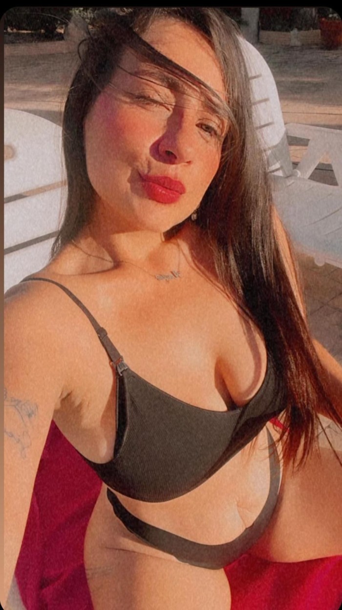 SARA EXCLUSIVA Y LINDA LATINA