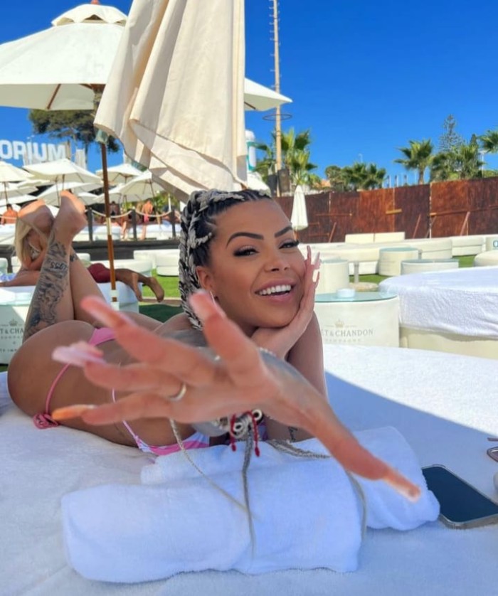 Chica guapa, simpática y exótica!