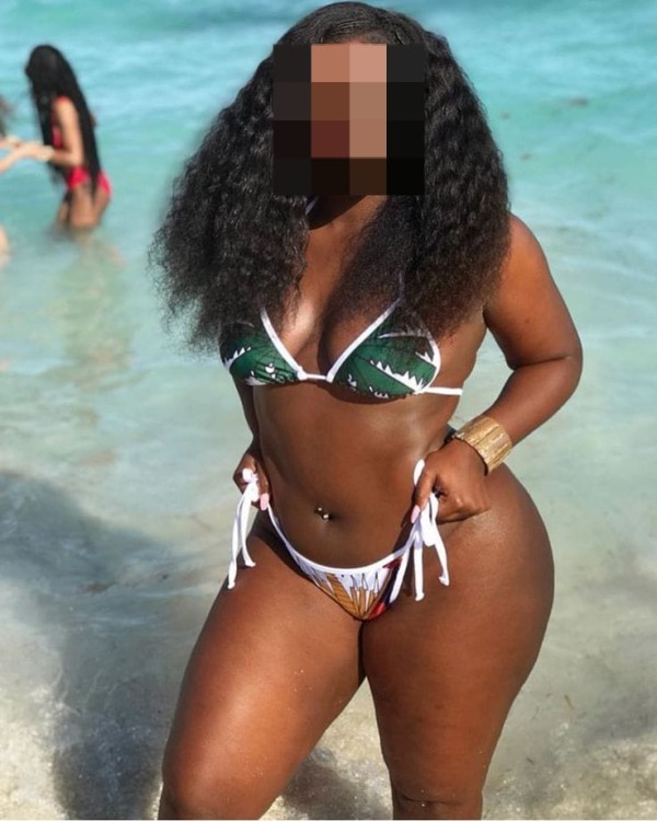 MULATA DE CHOCHITO CALIENTE Y MOJADITO