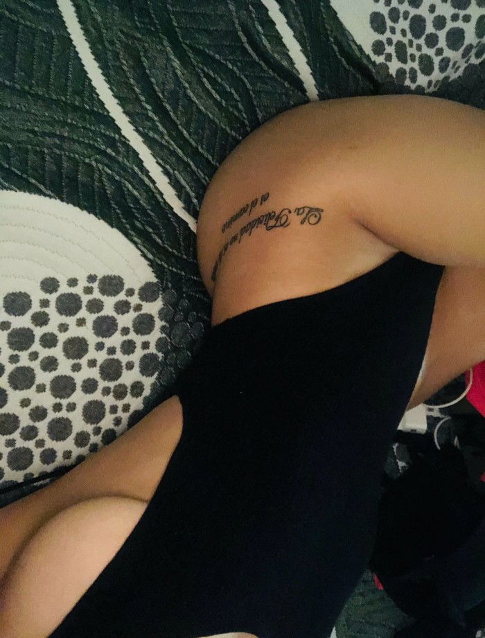 QUIERO QUE ME CHUPES MIS TETAS