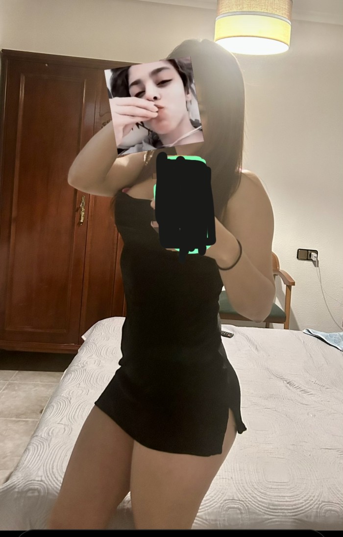 Chica ardiente extrovertida