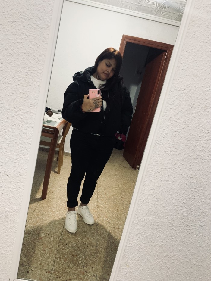 FIESTERA Y CACHONDITA