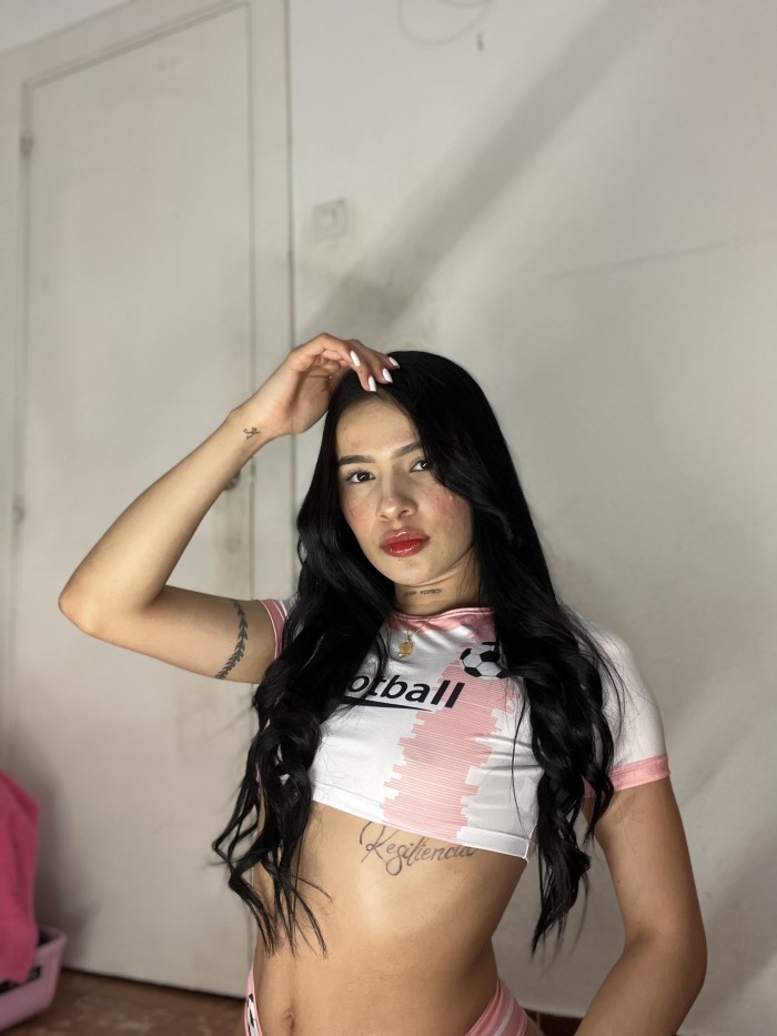 Hermosa Fernanda universitaria , de vacaciones BCN