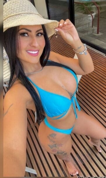 Morena exótica fogosa complaciente fiestera REAL