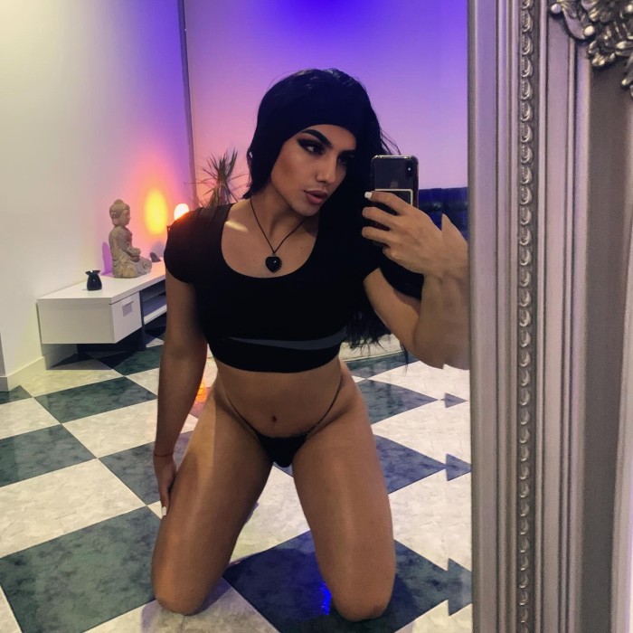 CARITA TIERNA Y CUERPO SEDUCTOR