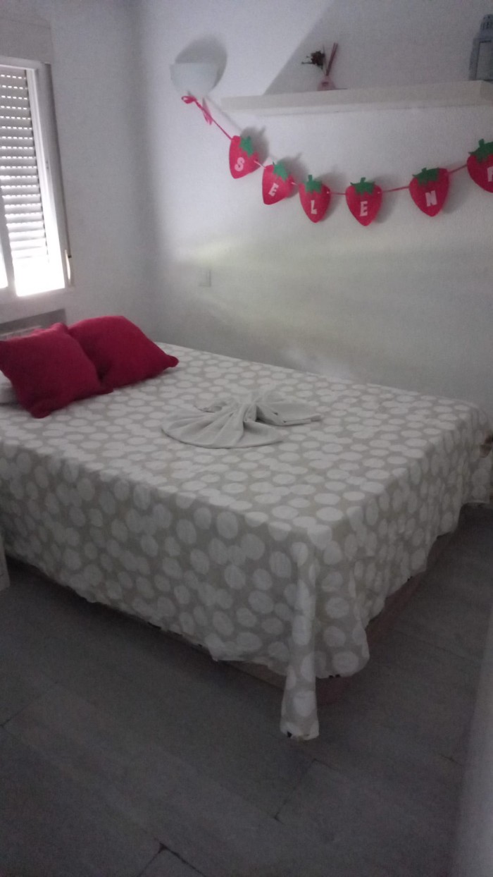 SE ALQUILA HERMOSA HABITACION ZONA QUINTANA