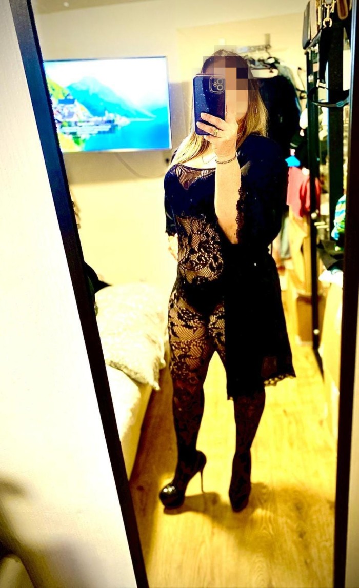 2 AMIGAS BUSCANDO DIVERSION