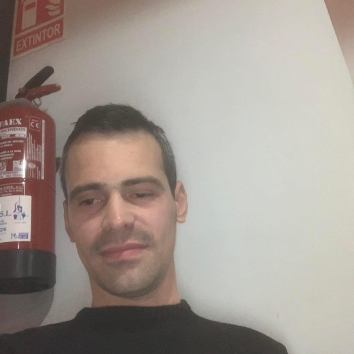 Chico para separas