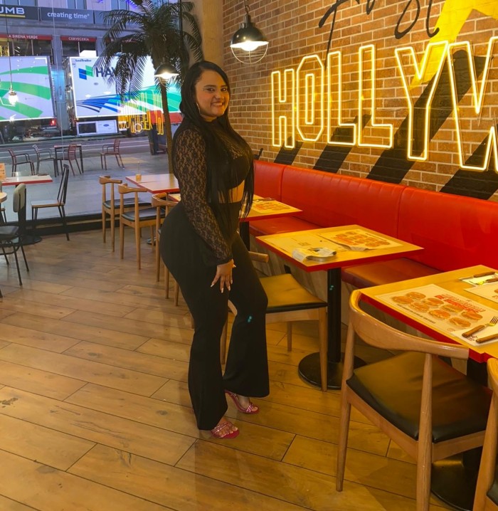 Latina novedad EN LOS CRISTIANOS ven para sacarte toda tu lechita