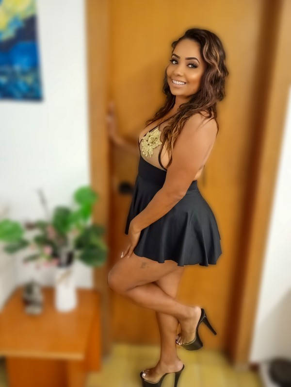 RECIÉN LLEGADITA MILENA COLOMBIANA DE LUJO