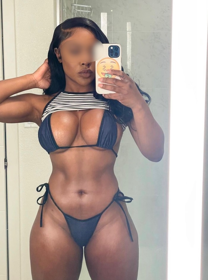 Hola amores soy Pamela bombón latinoo!