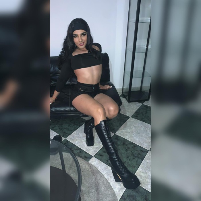 QUIERO TU LECHE EN MI BOCA.