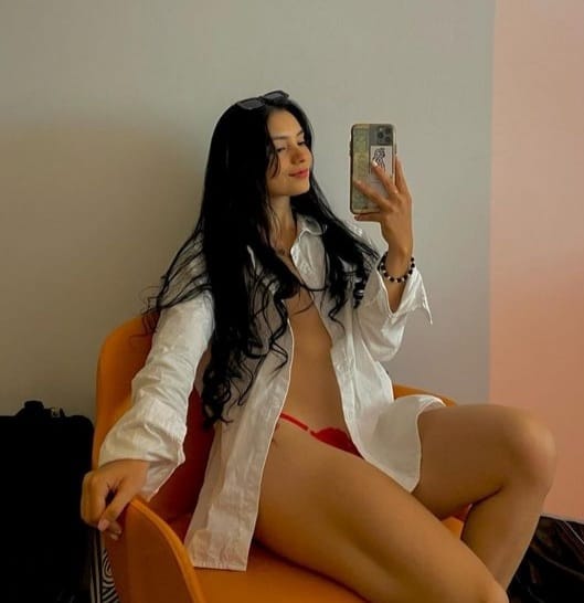 Tu latina servicial y con curvas perfectas