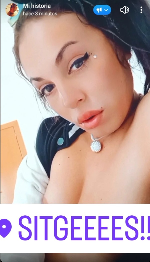 me abres el culo en tu coche ?