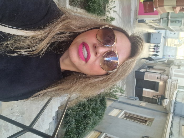 TRAVESTI ANDREA MÁRQUEZ RUBIA TALADRADORA 24HORAS. .