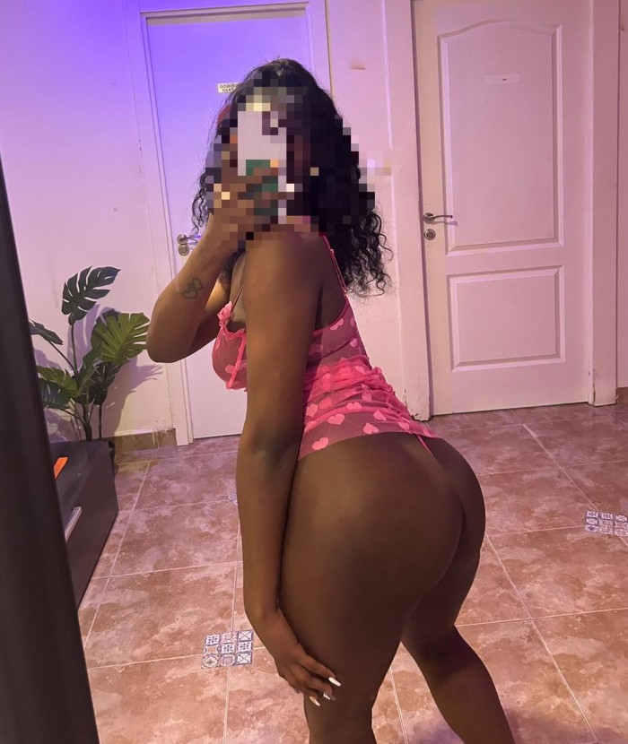 CHICAS GUARRAS CON COÑOS ESTRECHITOS