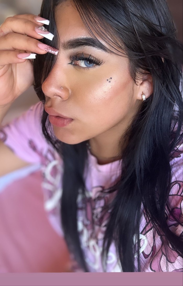 Morenita niña de lujo