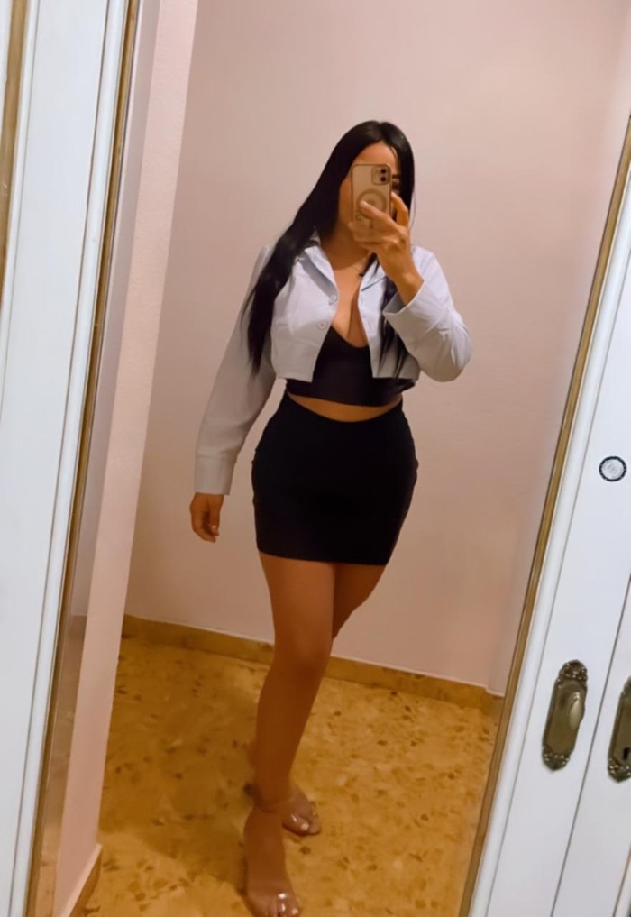 JOVENCITA IMPLICADA Y MUY SENSUAL