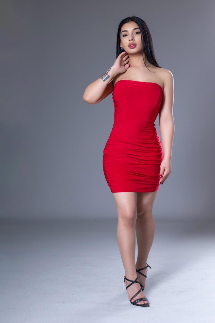 AMIGAS CARIÑOSA, CARISMÁTICA Y MUY DIVERTIDA