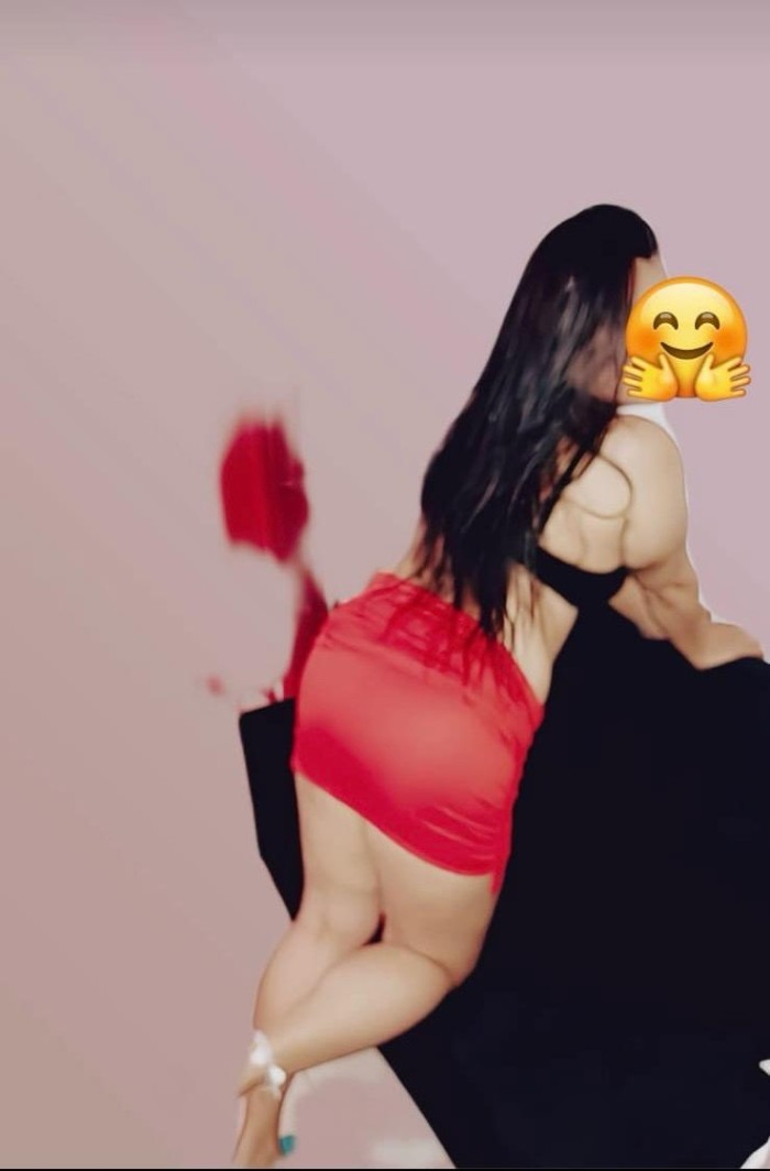 MIEL,69 Y BESOS CON LENGUAS