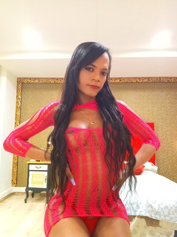 MOSTOLES Sexy trans complaciente sin límites