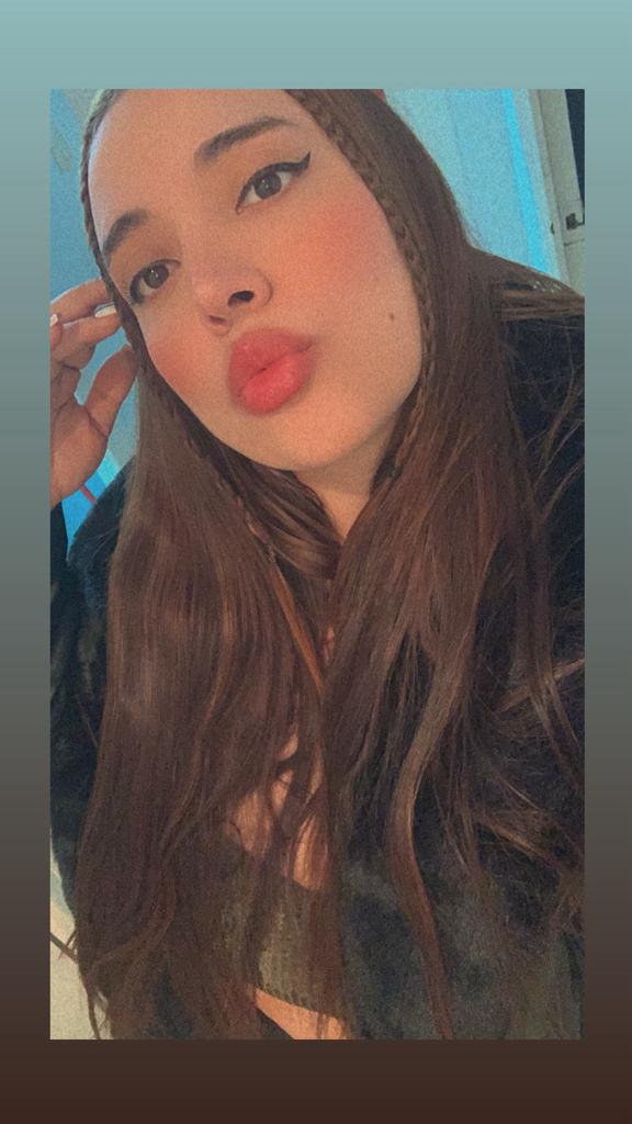 CHICA LATINA COMPARTAMOS CULTURAS