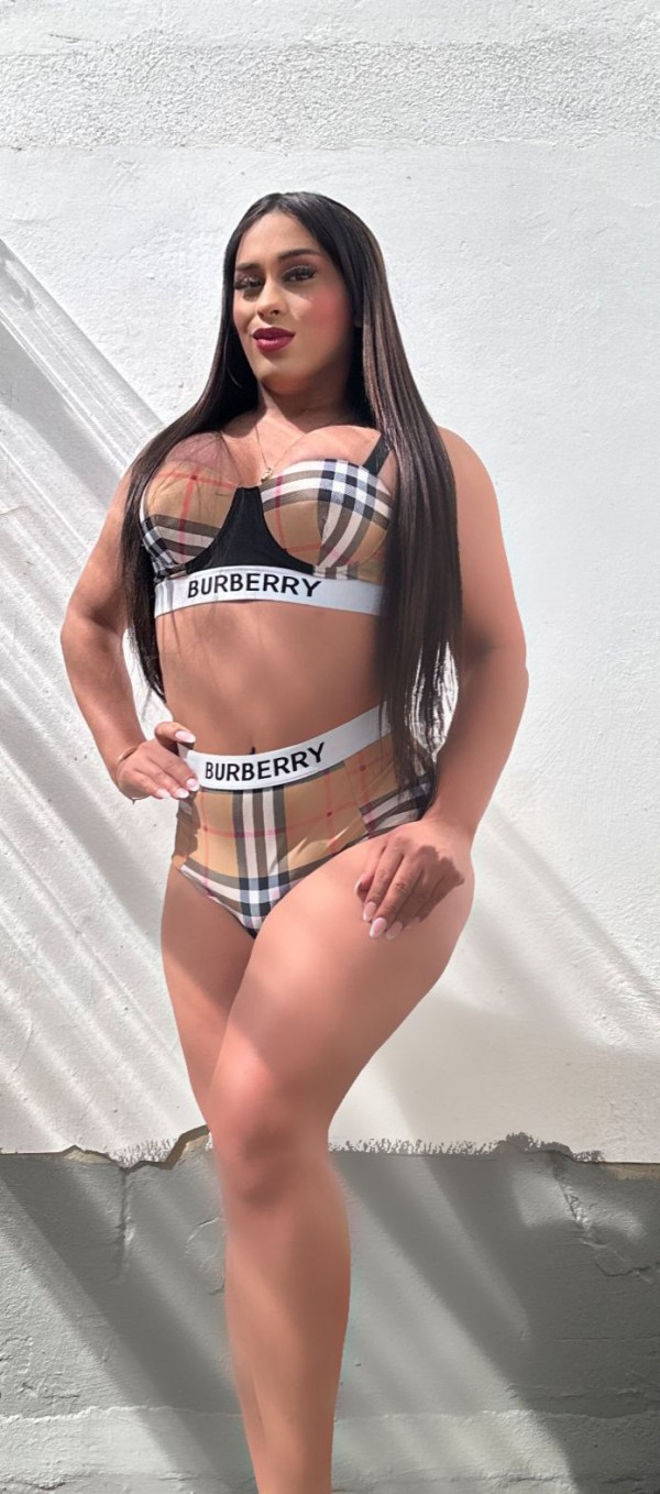 Me llamo claret defino como una chica divertida