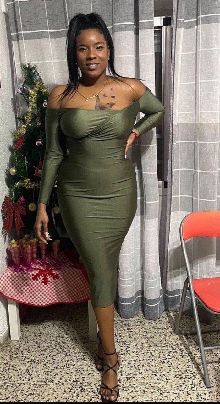 MULATICA DOMINICANA CAÑERA Y CARIÑOSA