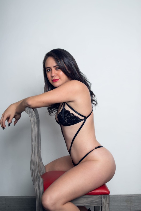 Sofia, chica perfecta para encuentros fogosos.