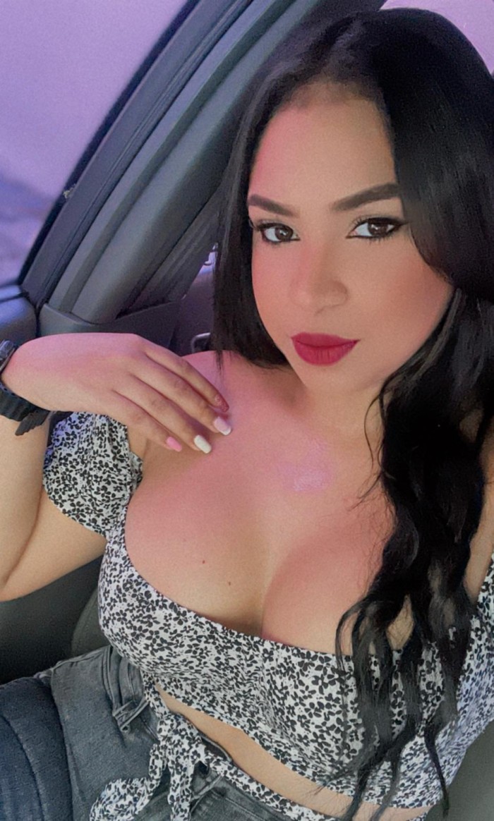 Latina nueva en la ciudad buscando nuevas experien