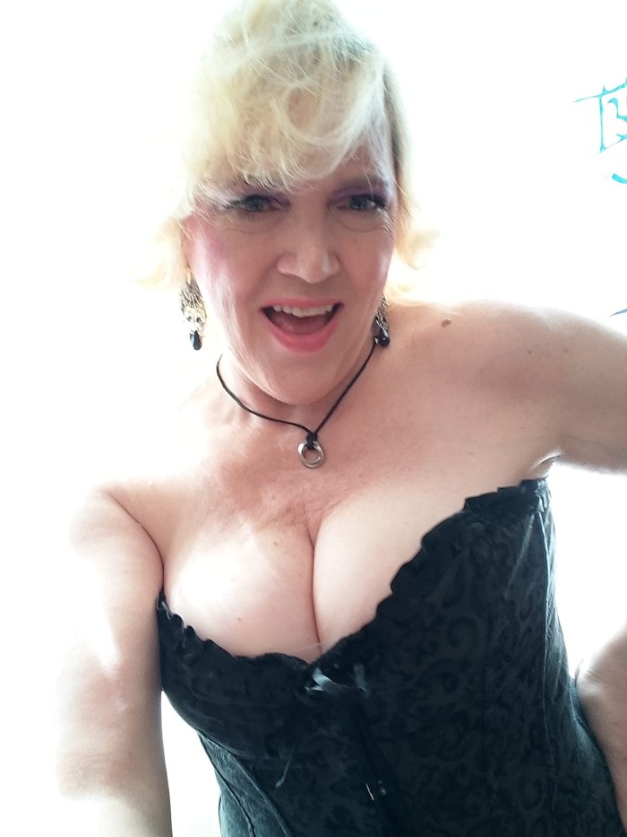 CALIENTE,FIESTERA,MORBO,ESPAÑOLA,MILF