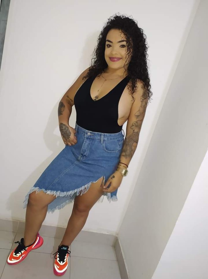 MUJER ACOMPAÑANTE MUY SENSUAL