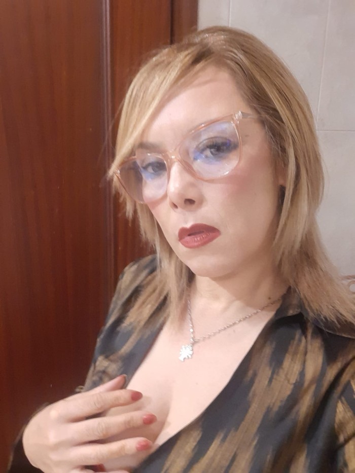 Te apetece un trio en una videollamada