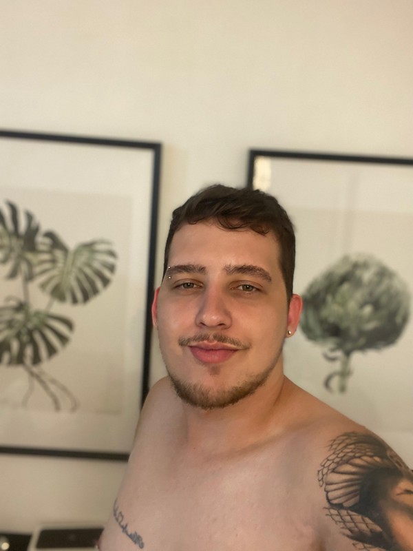 Joven brasileño 21 años