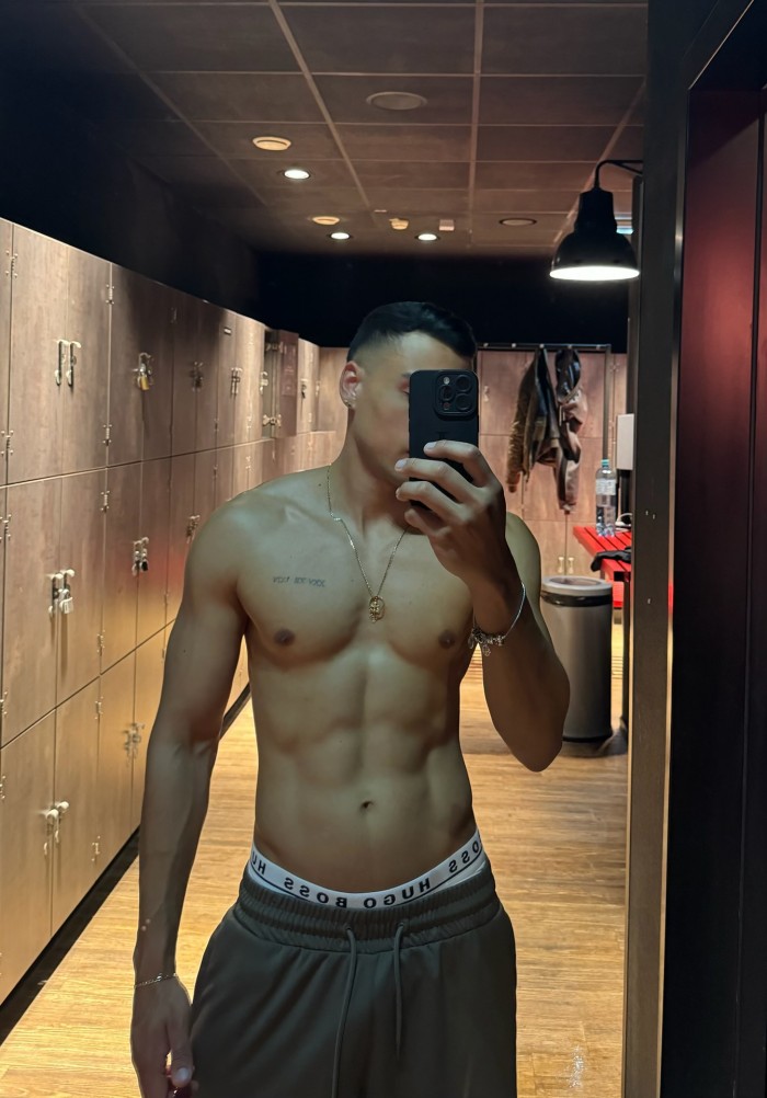 STEVEN COLOMBIANO CUERPO DE GYM