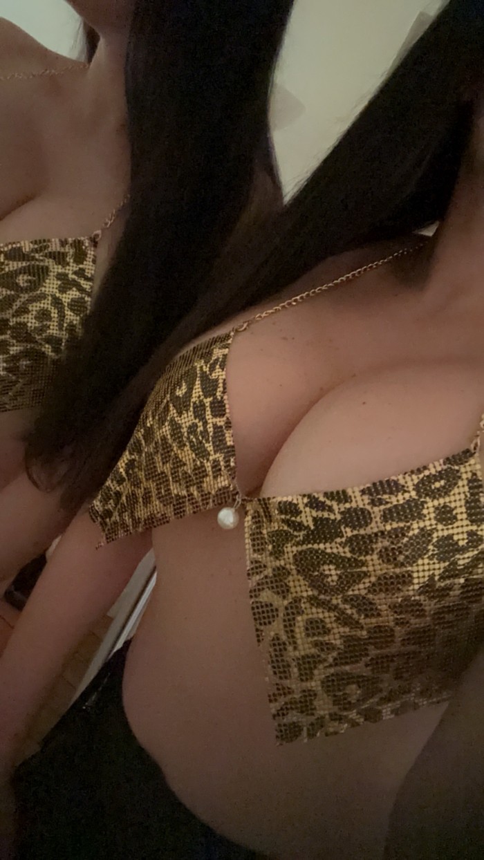 Holi soy una chica cariñosa completa atenta divert