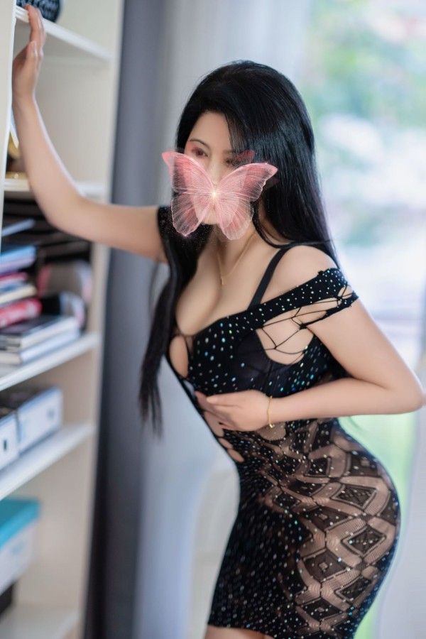 HOLA CIELO SOY CHICA ORIENTAL SIMPATICA SEXY
