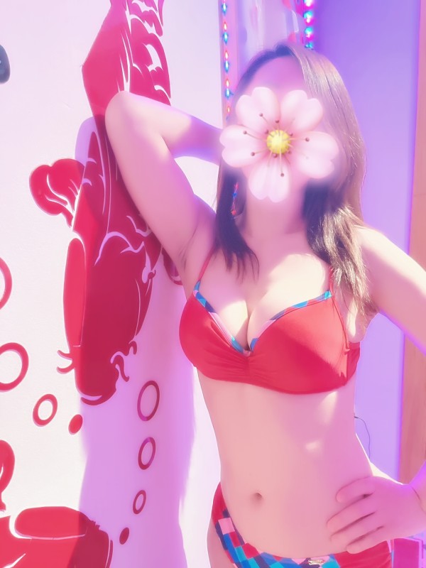 HOLA CIELO SOY CHICA ORIENTAL SIMPATICA SEXY