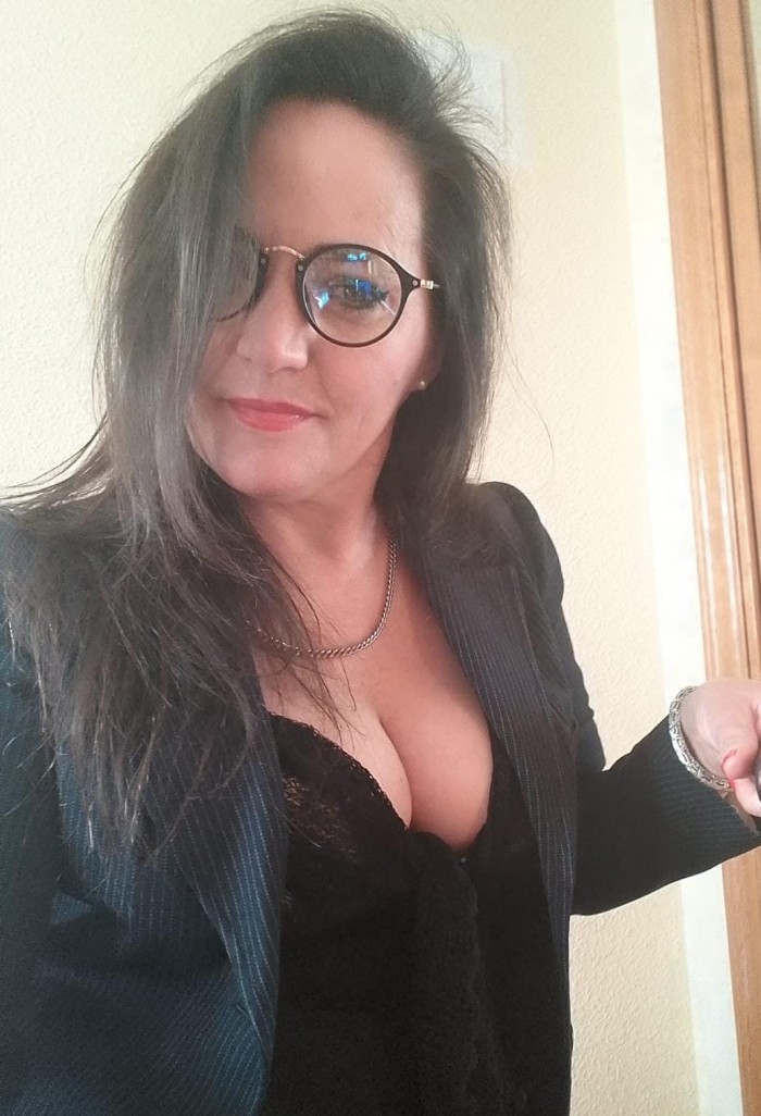 ESTOY ZORRA, FOLLAME…FIESTERA, VICIOS,