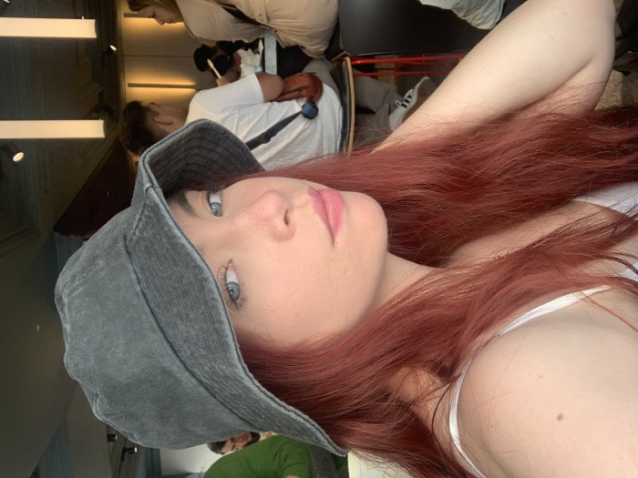 PELIROJA 23 AÑOS BUENORRA