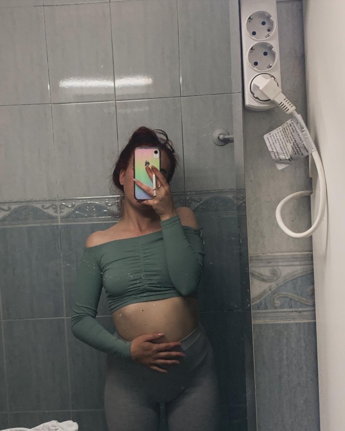 PELIROJA 23 AÑOS BUENORRA