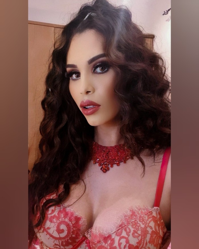 Modelo V.I.P Internacional en VILAFRANCA DEL PENEDÉS Luisana