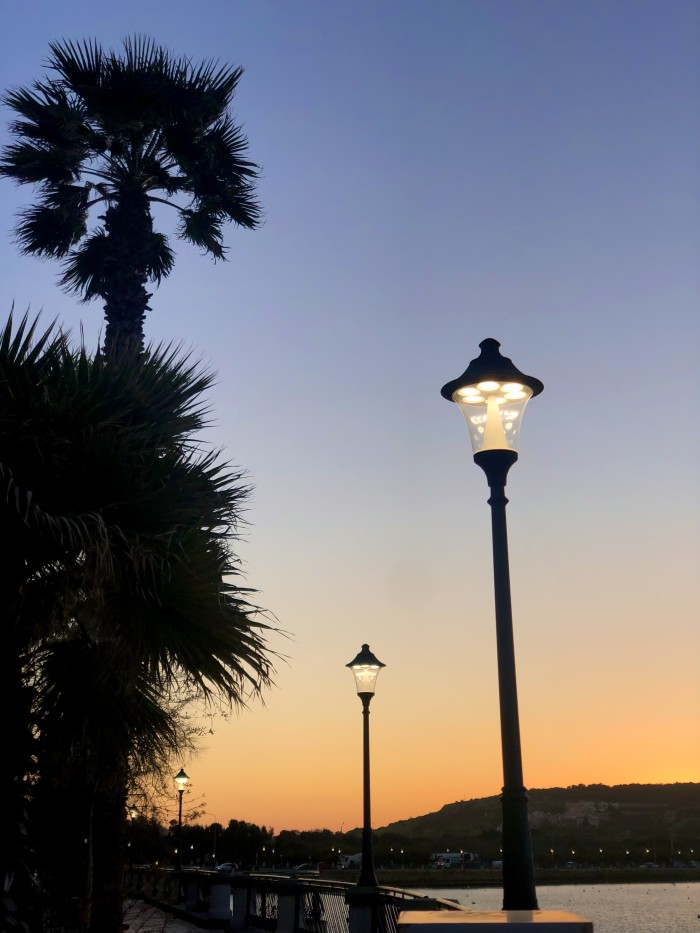 Solicitamos chicas para plaza en Malta