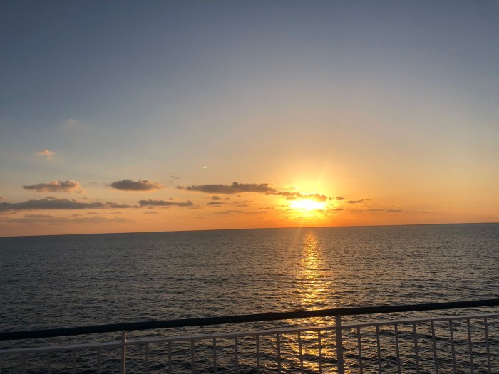 Solicitamos chicas para plaza en Malta