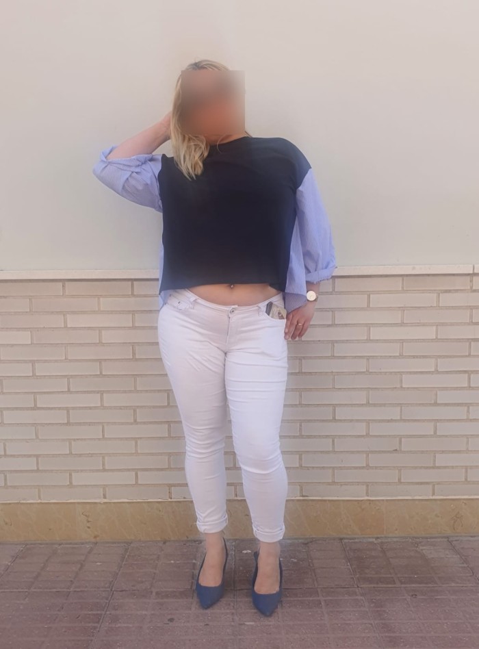 Rubia con ganas de Buenas pollas