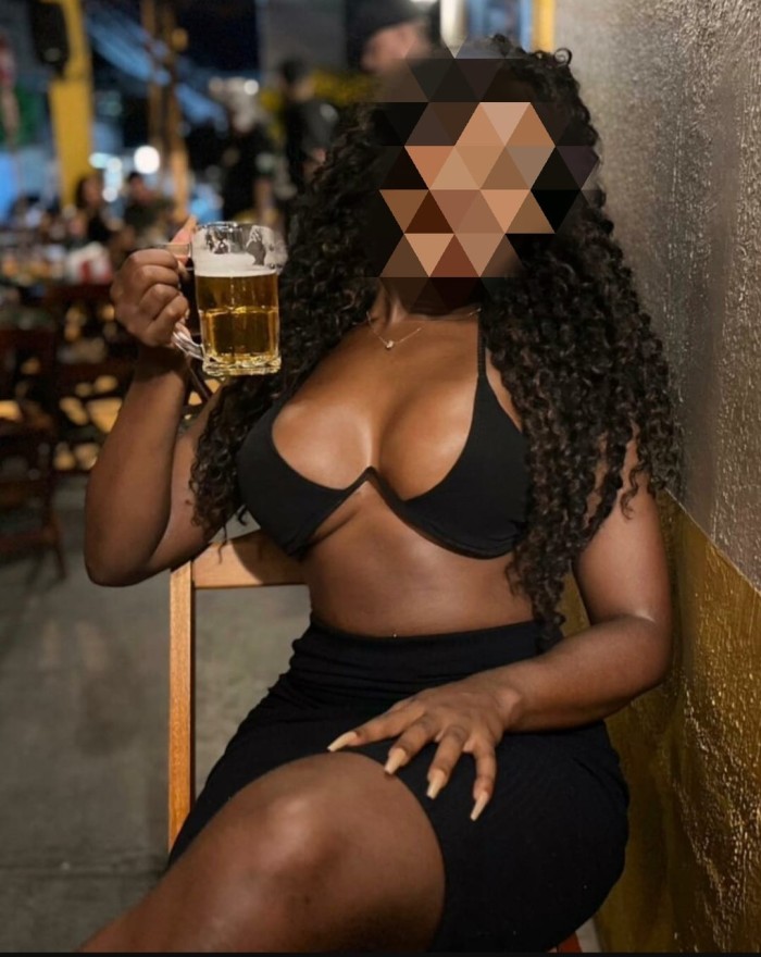 DIOSA DE EBANO