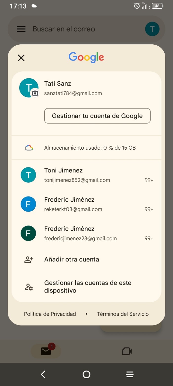 Trio dos chicas y un chico